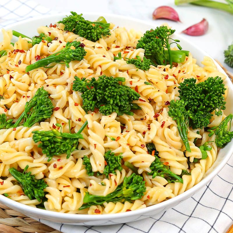 Garlic Oil & Broccolini Pasta