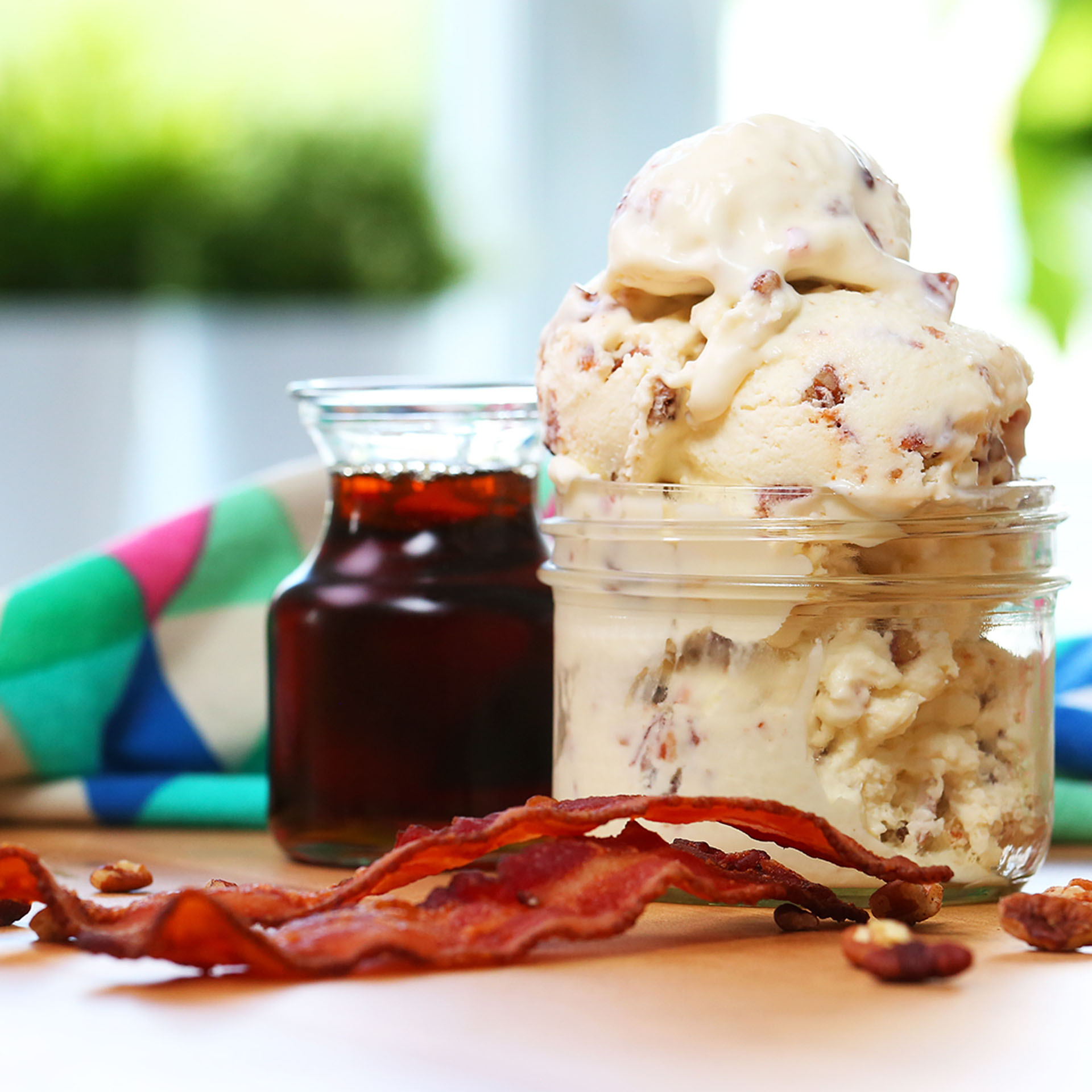 Maple Bacon Ice Cream - The Domestic Geek