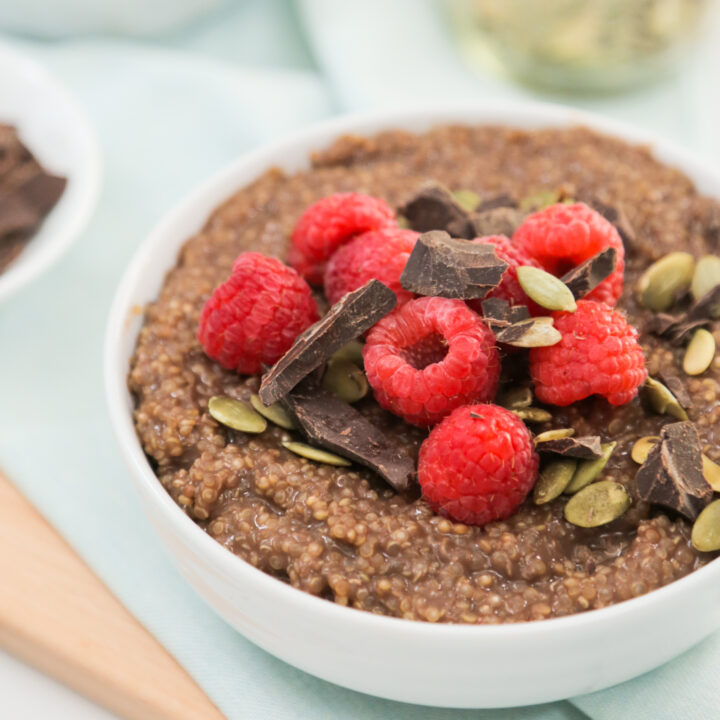 Chocolate Quinoa Breakfast Bowl